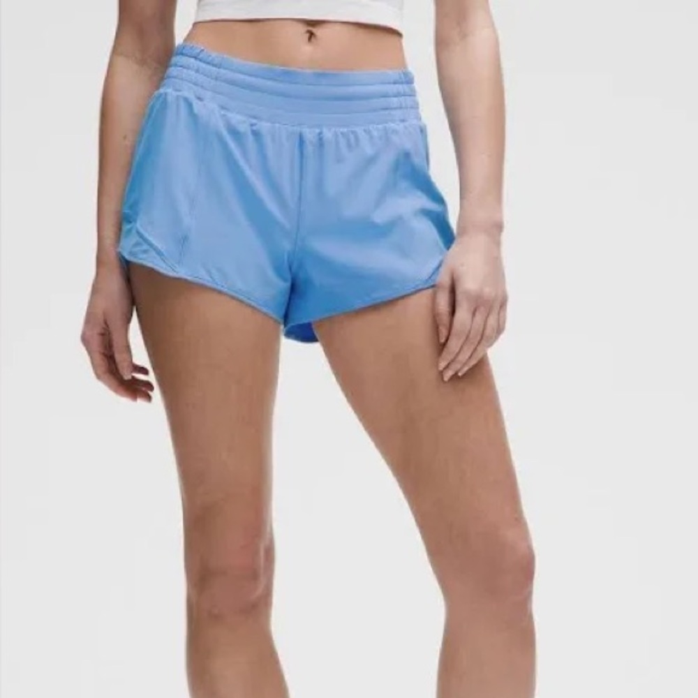 lululemon high rise 2.5” hotty hot short size 6 new without tags
